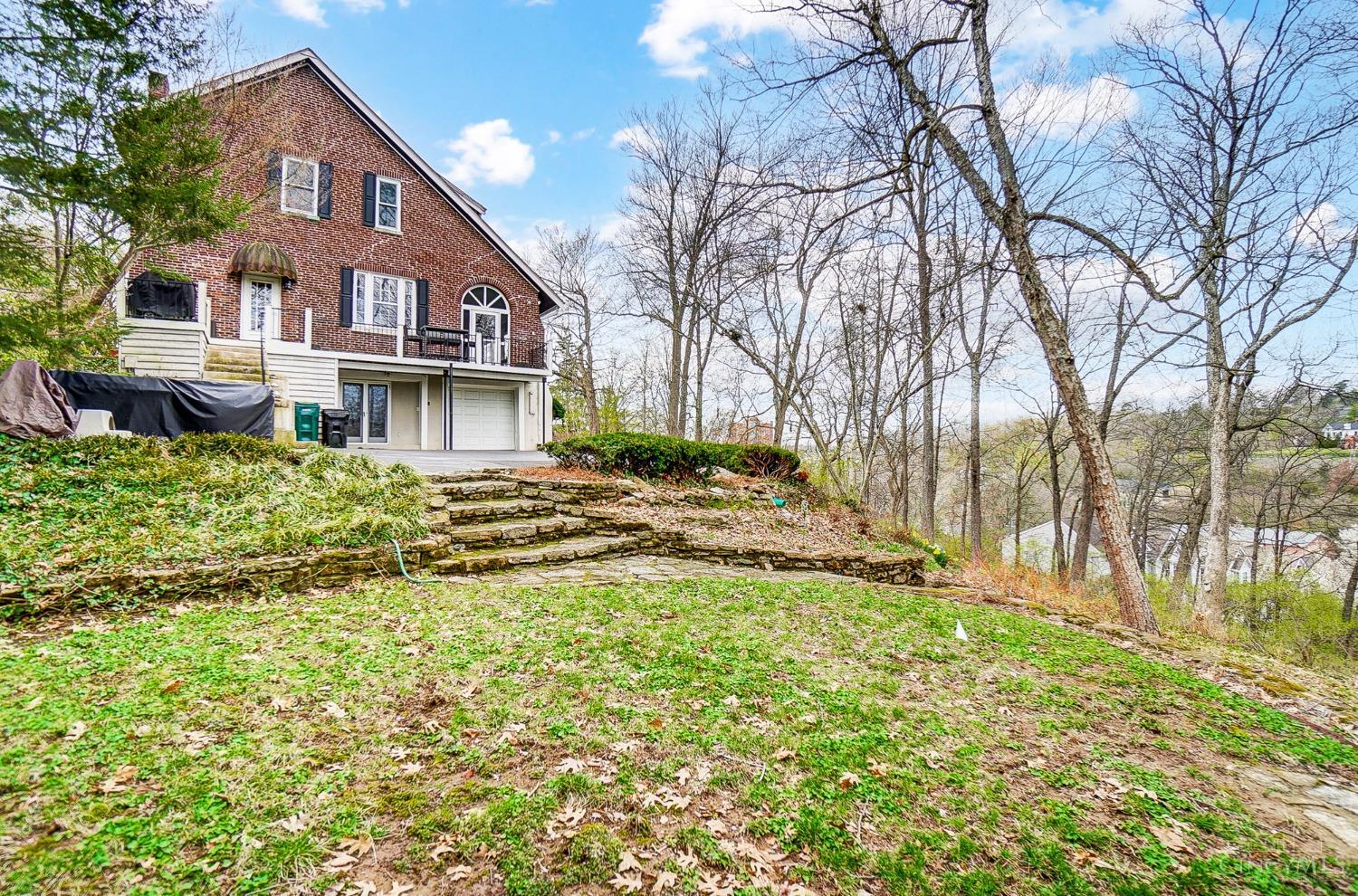 3538 Grandin Road