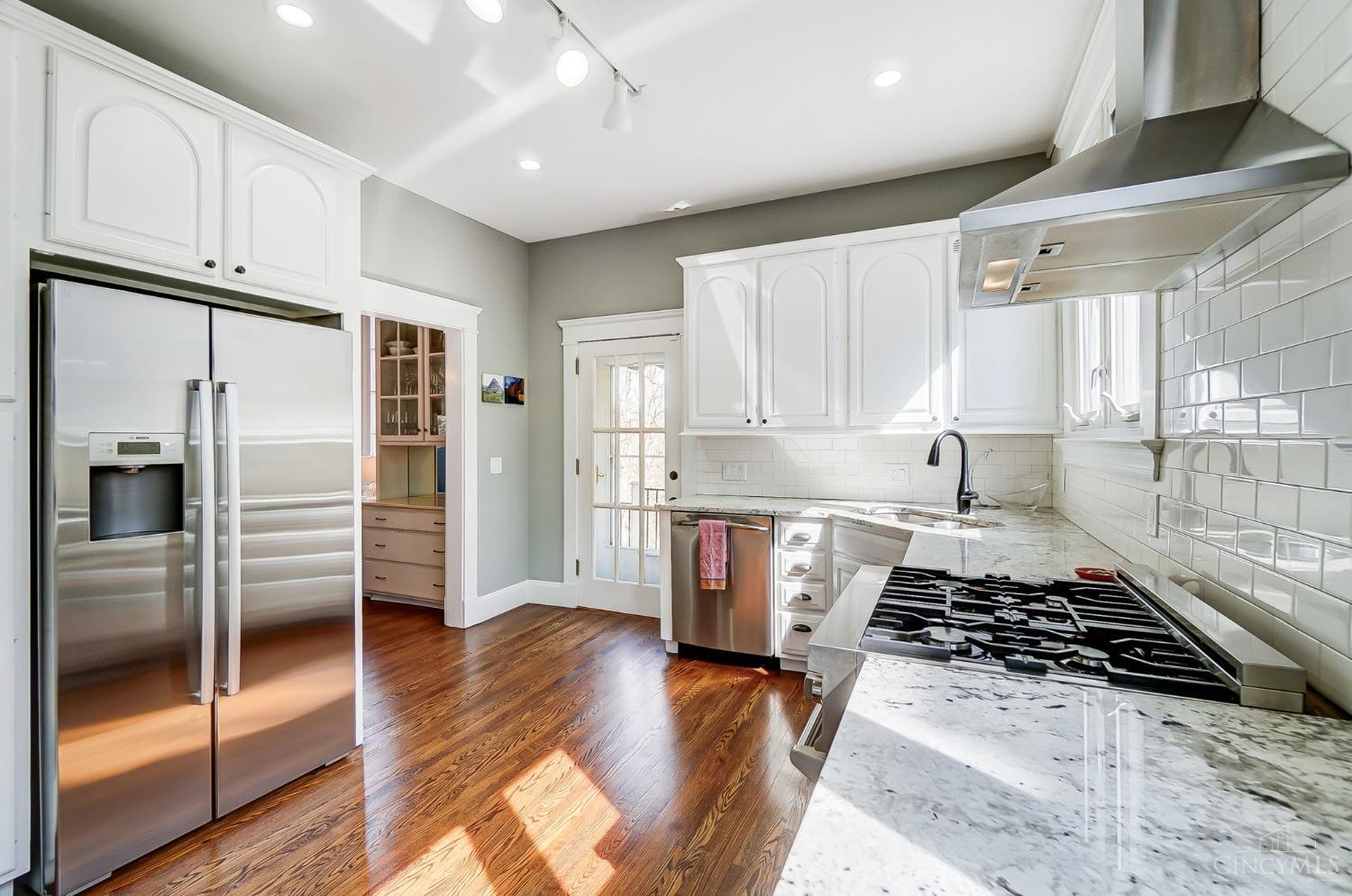 3538 Grandin Road