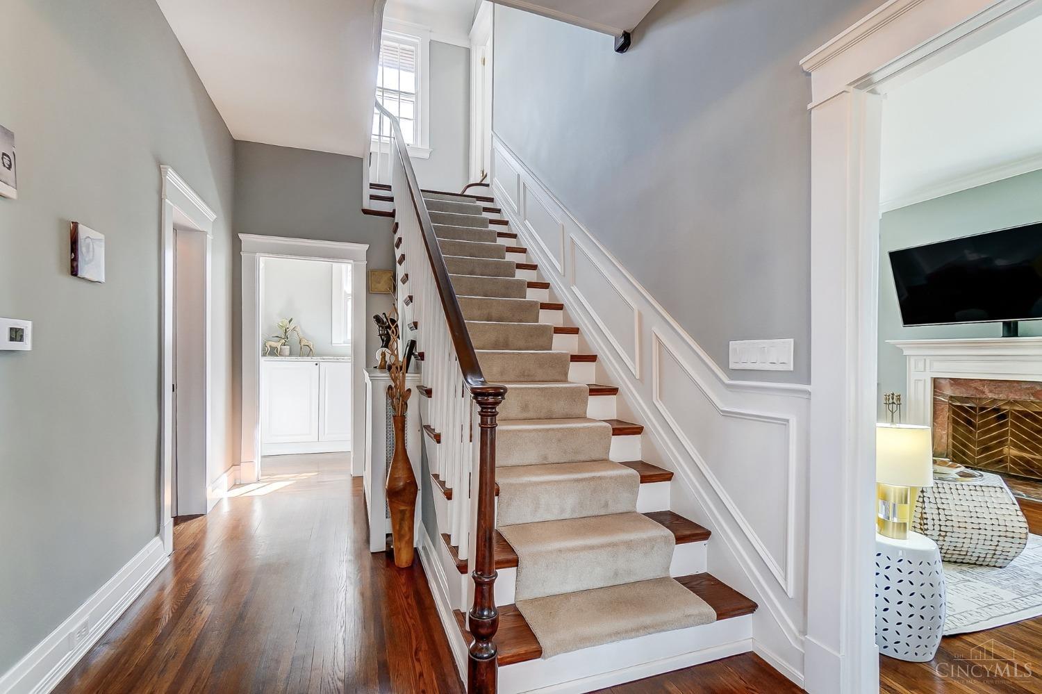 3538 Grandin Road