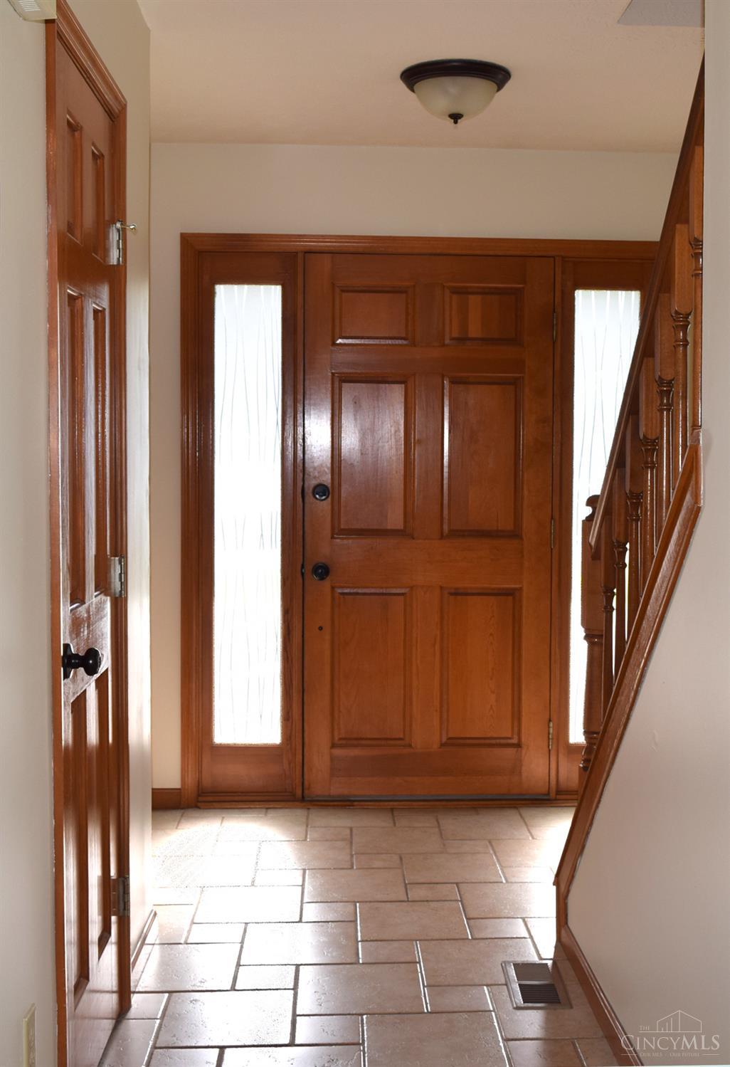 5433 Cecilia Court