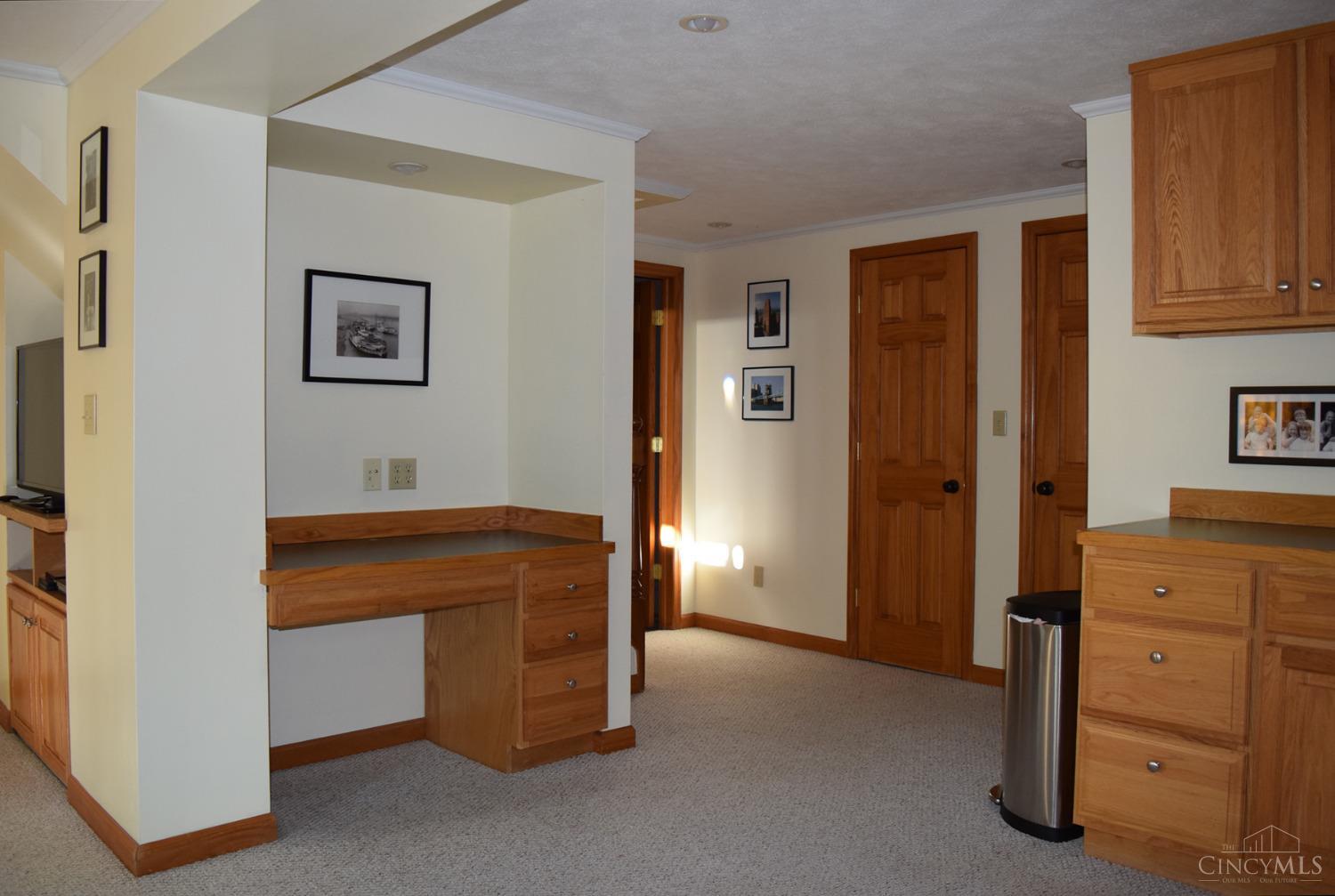 5433 Cecilia Court