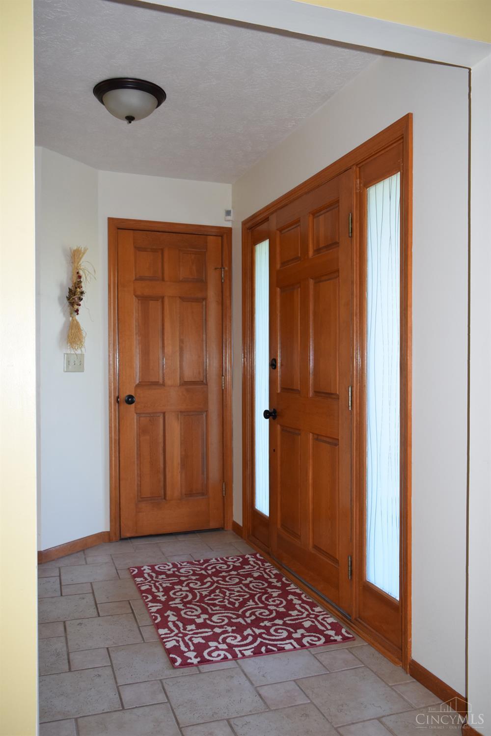 5433 Cecilia Court