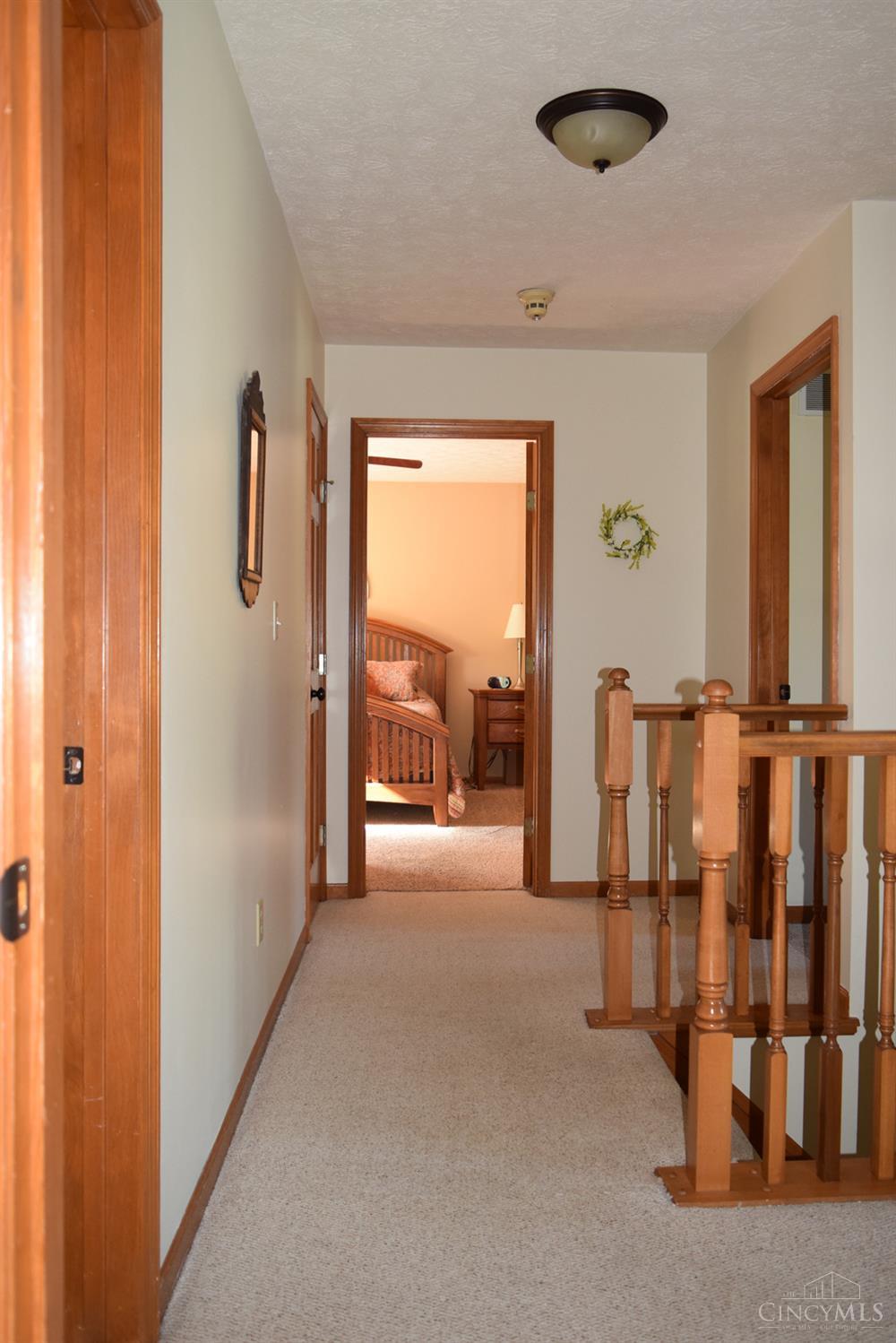 5433 Cecilia Court