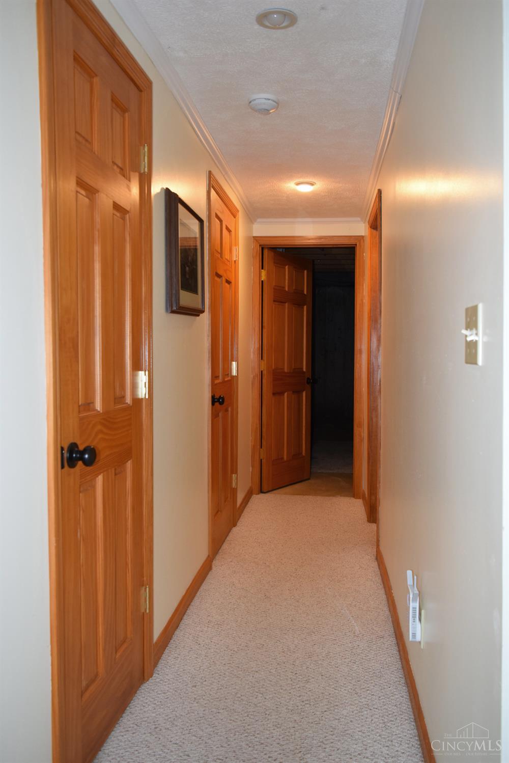 5433 Cecilia Court