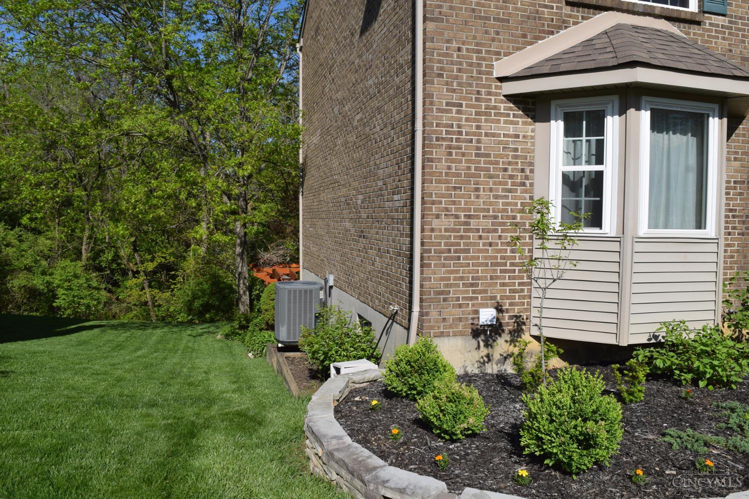 5433 Cecilia Court