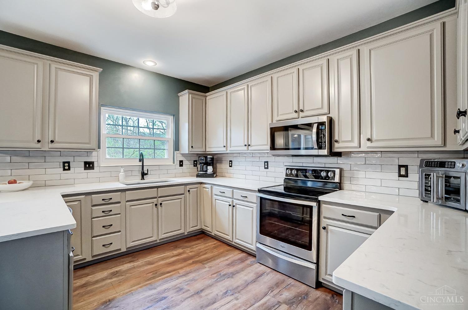 3876 Bremen Pass