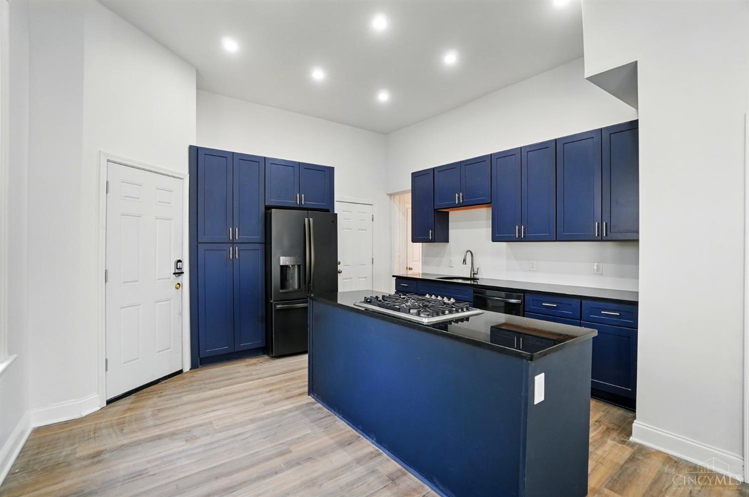 4417 Ashland Avenue