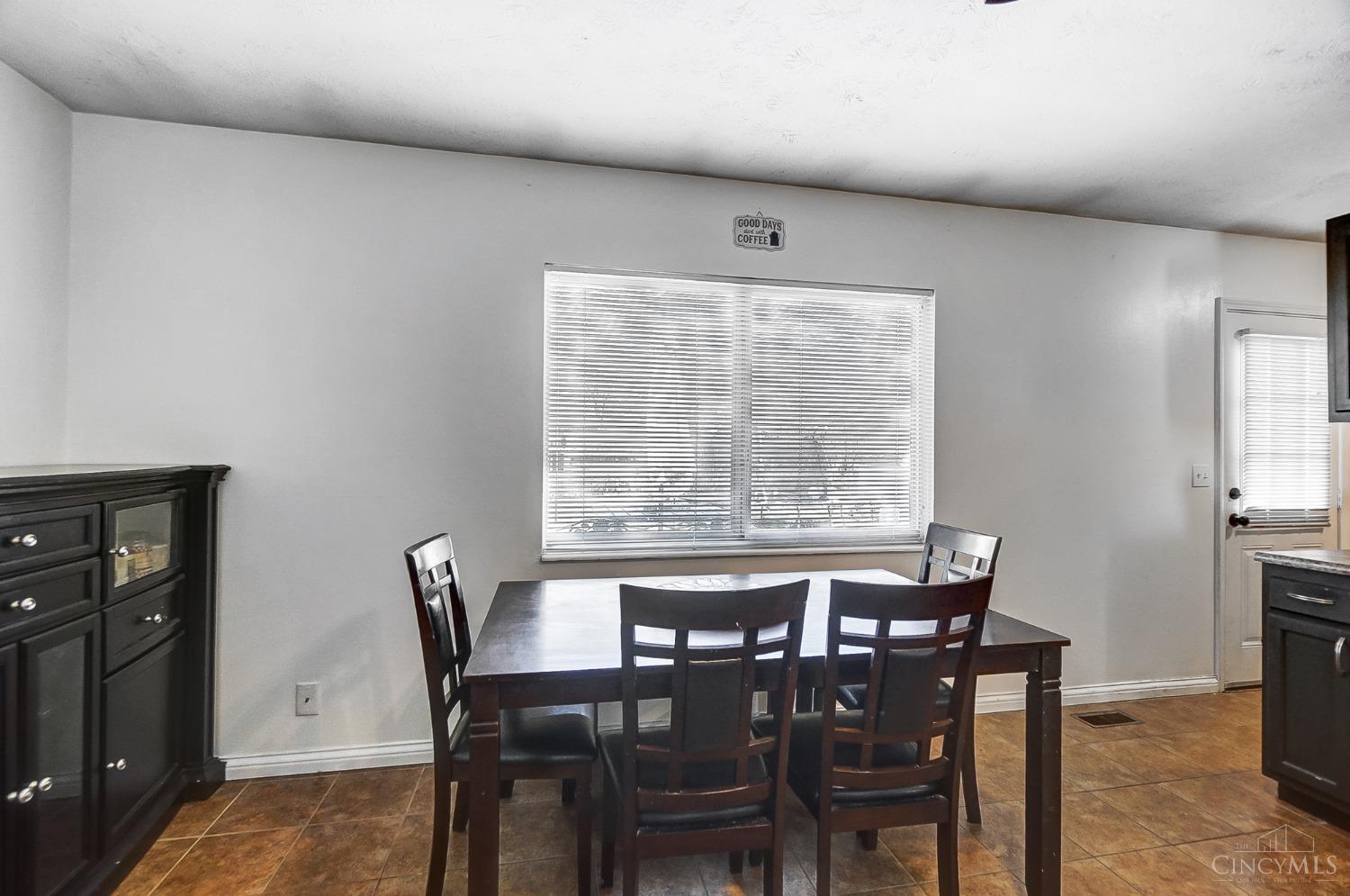 1512 Rolling Knoll Drive