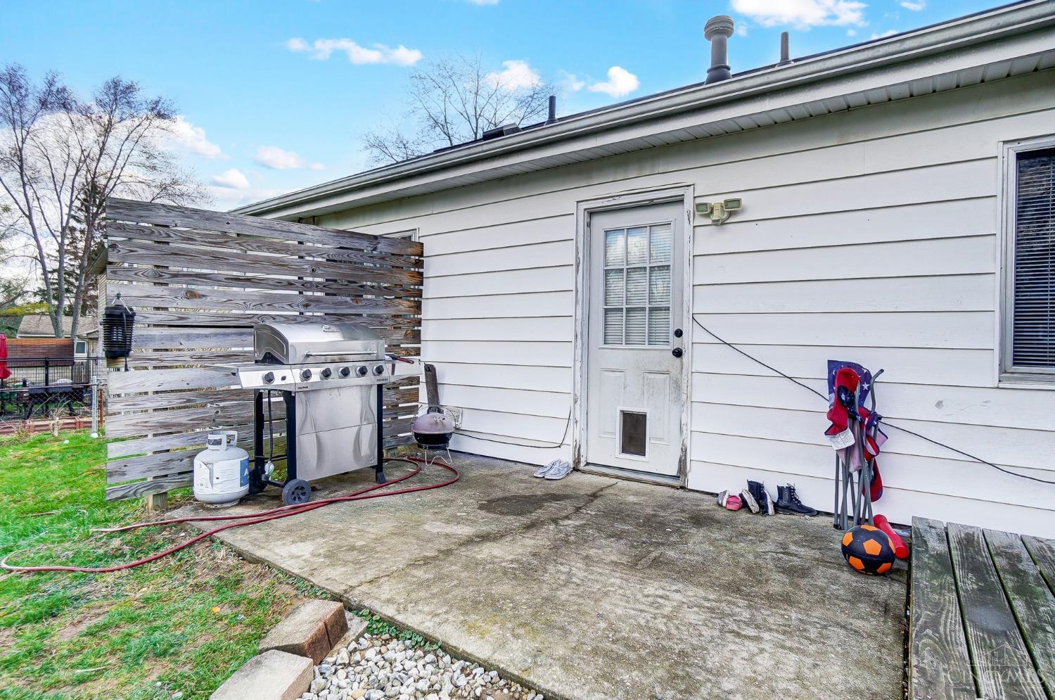 1512 Rolling Knoll Drive