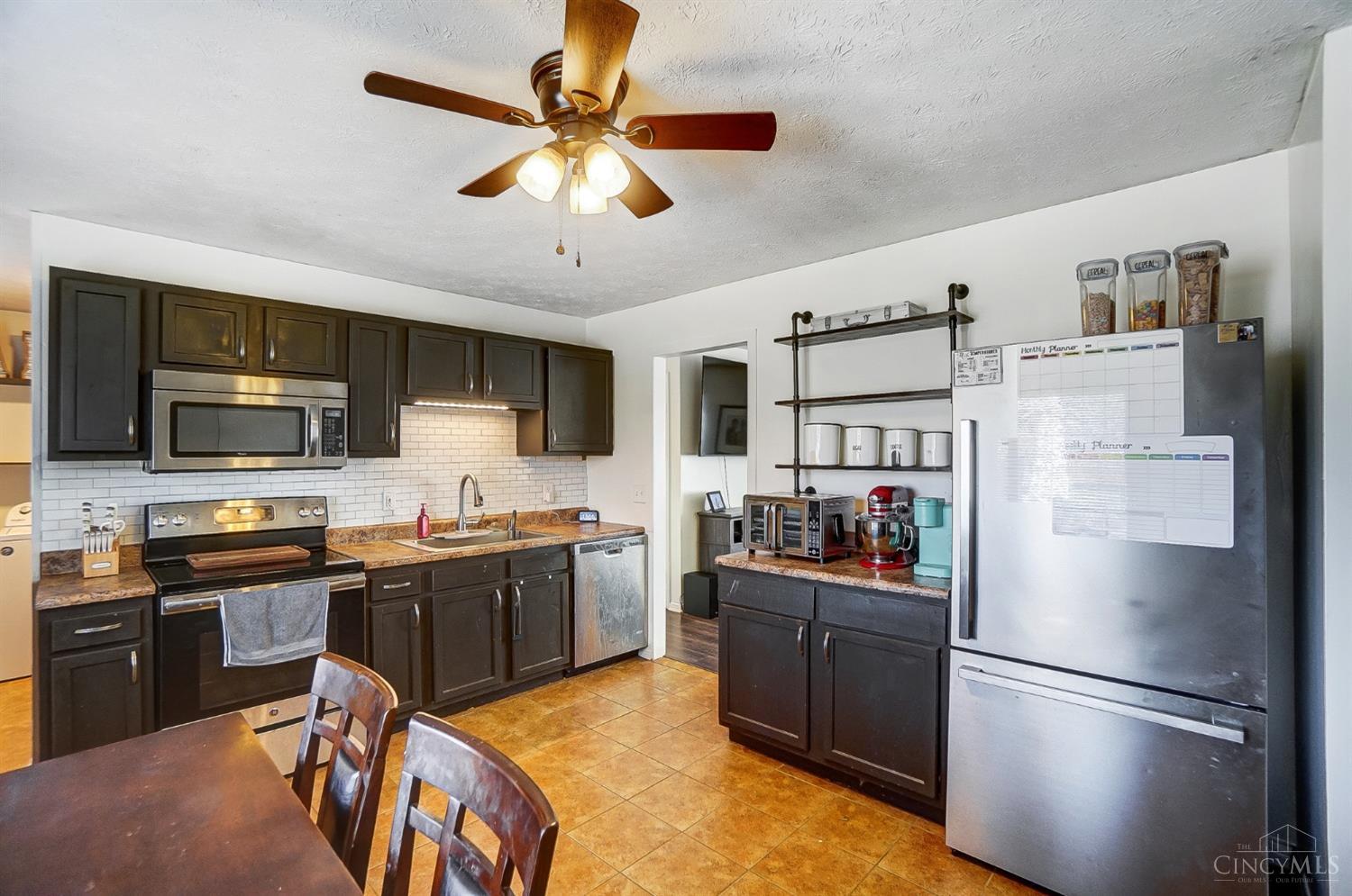 1512 Rolling Knoll Drive