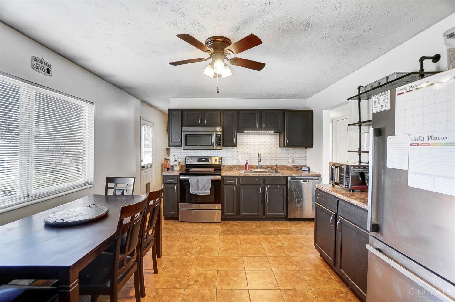 1512 Rolling Knoll Drive