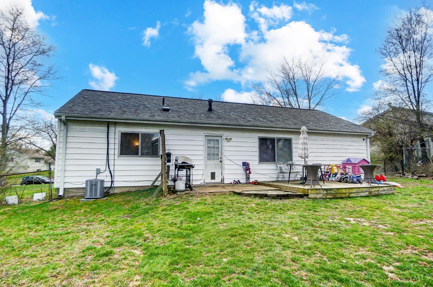 1512 Rolling Knoll Drive