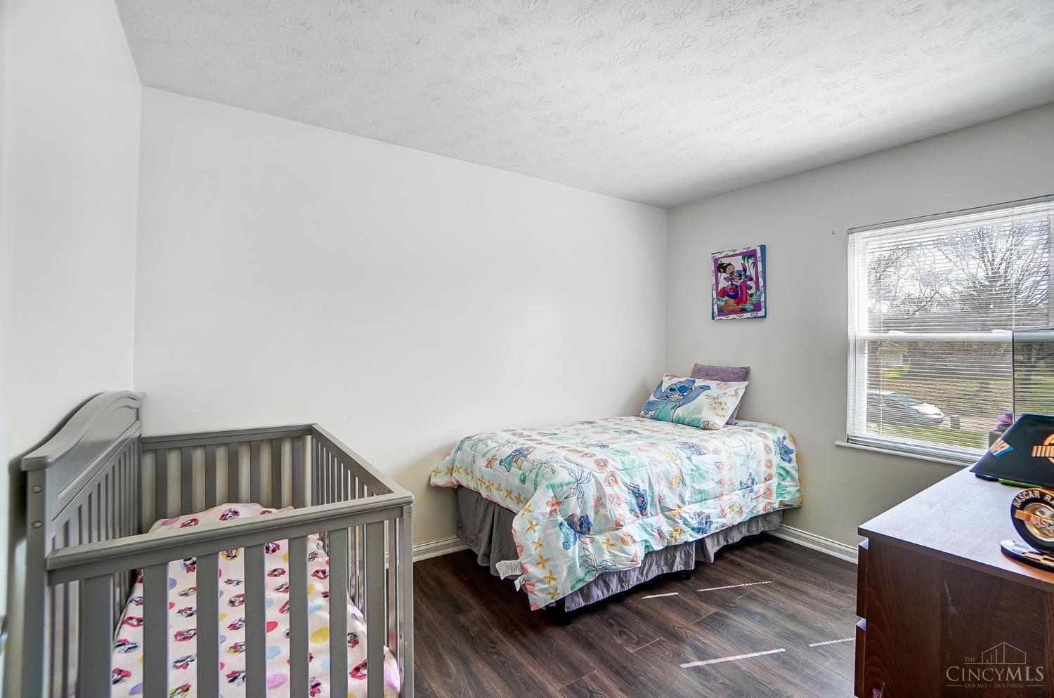 1512 Rolling Knoll Drive