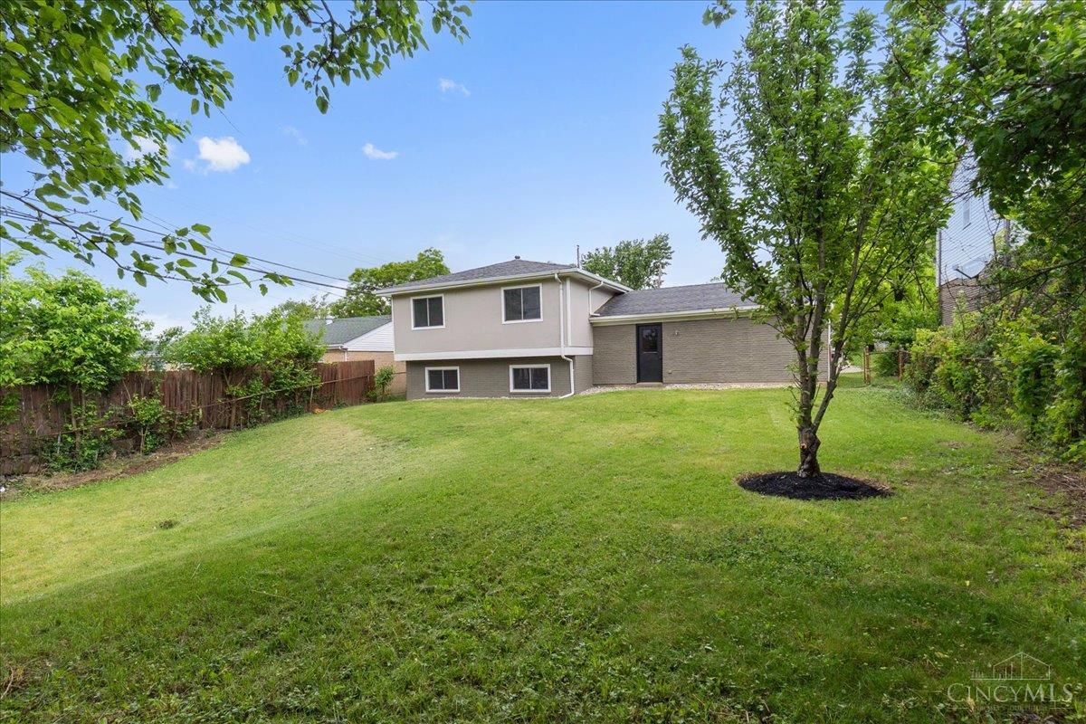 887 Halesworth Drive