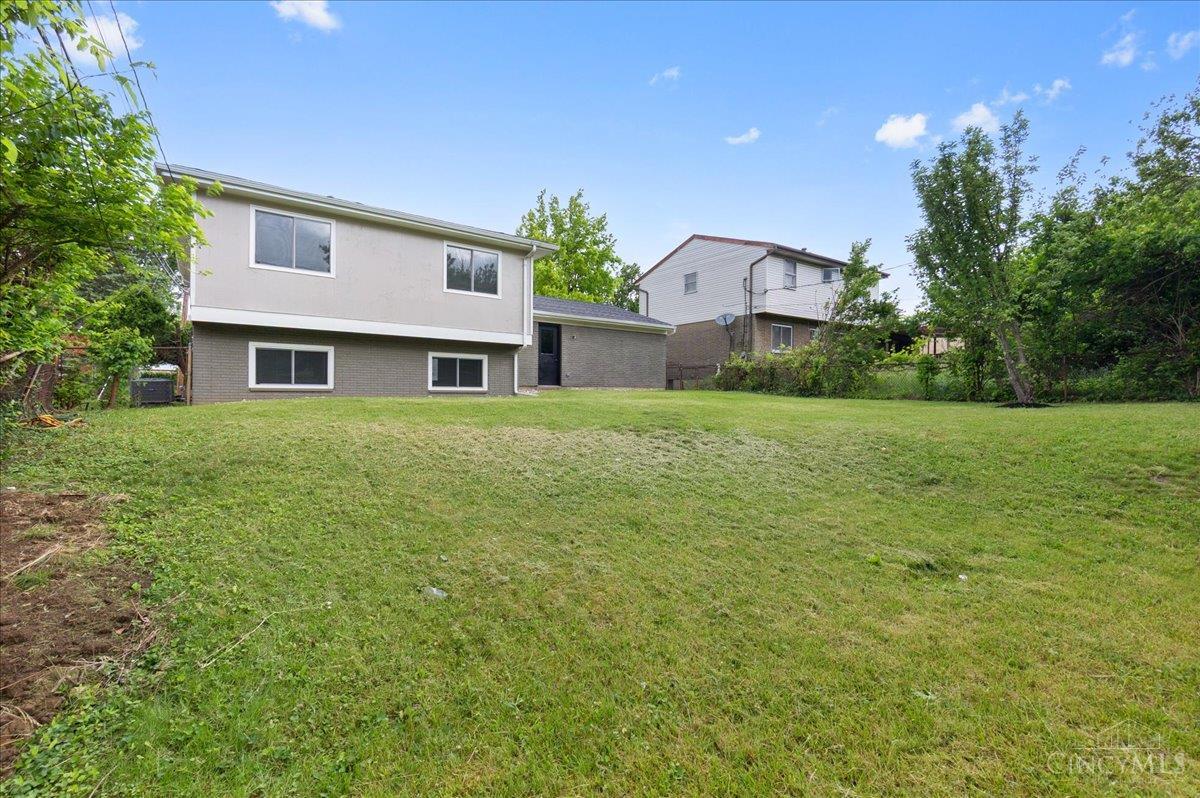 887 Halesworth Drive