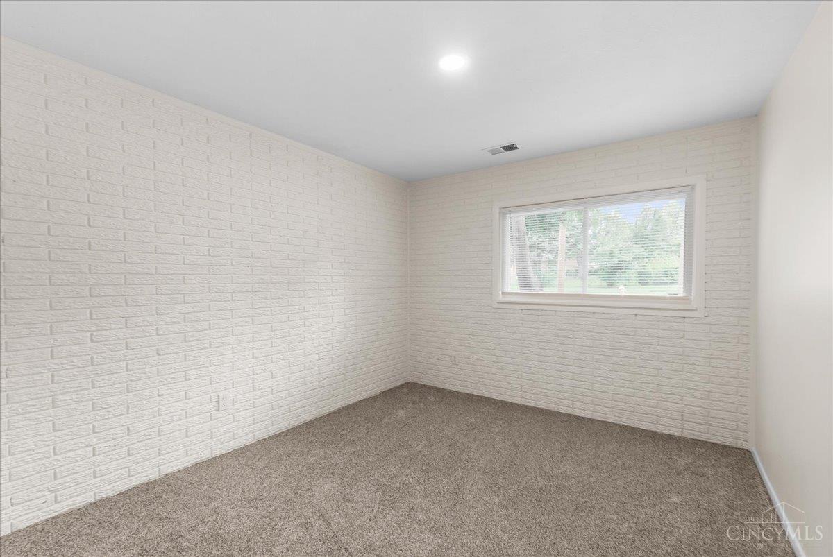 887 Halesworth Drive