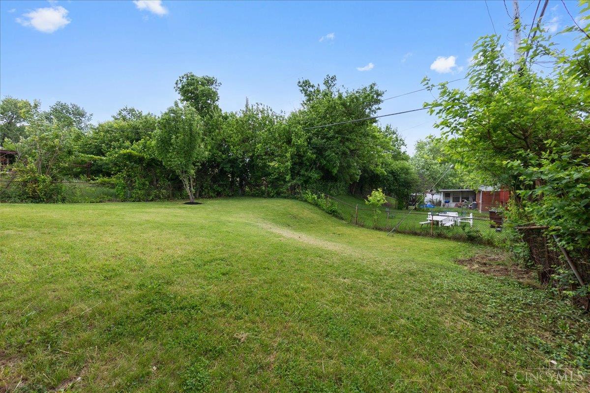 887 Halesworth Drive