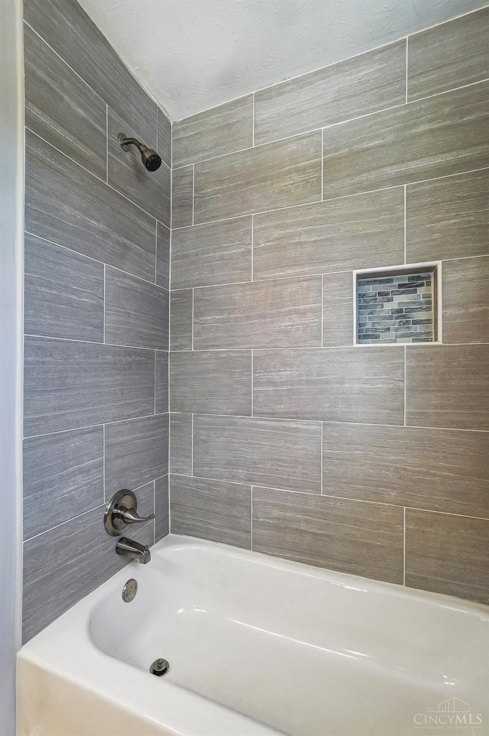 1837 Vanderbilt Drive