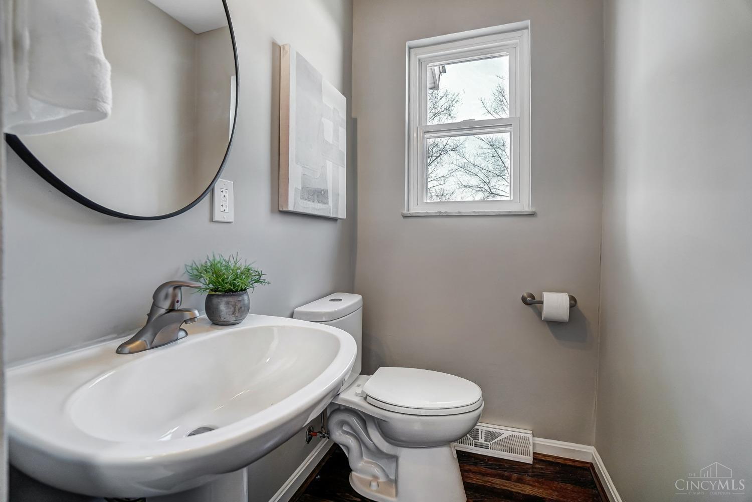 1837 Vanderbilt Drive