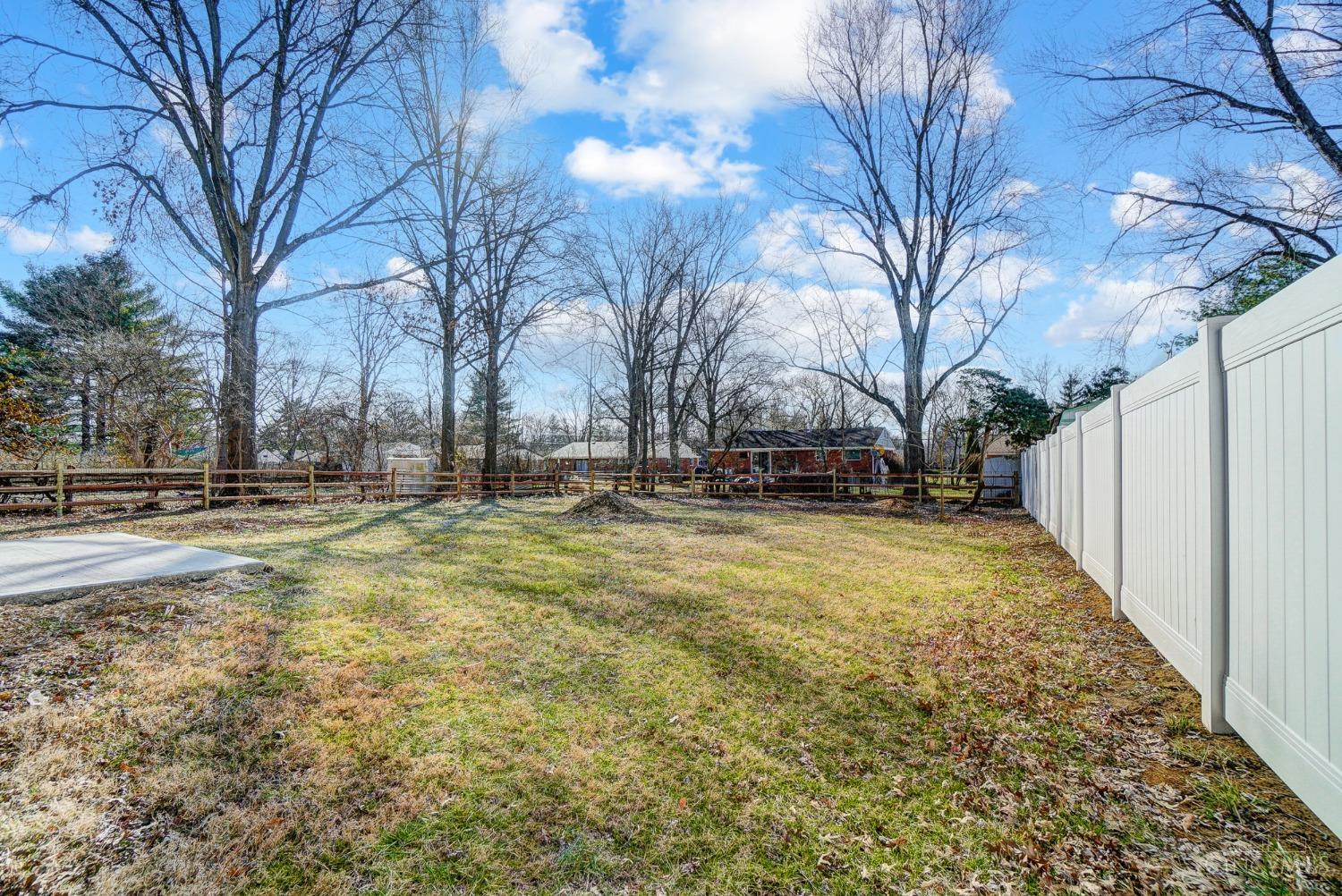 1837 Vanderbilt Drive