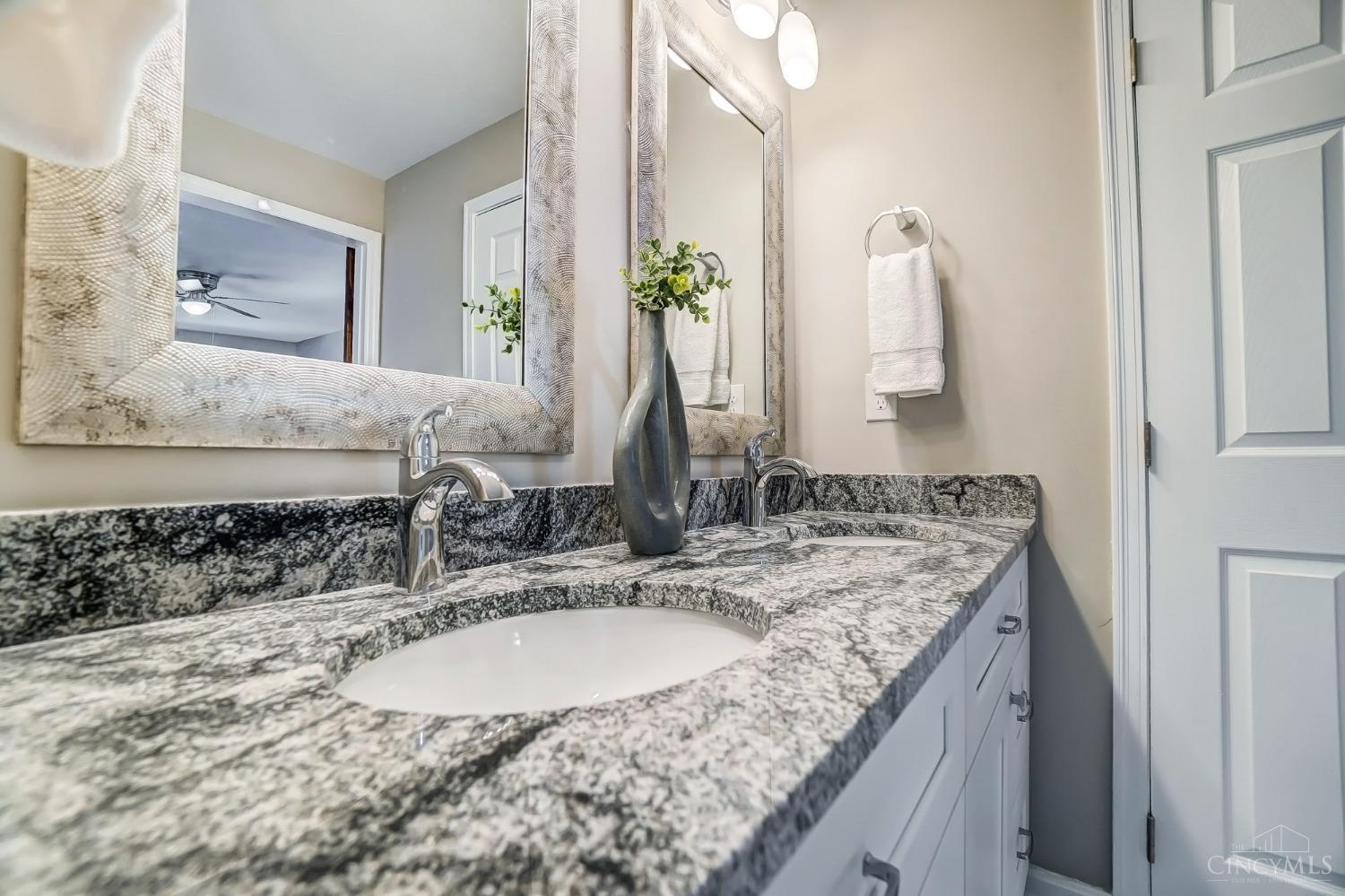 1837 Vanderbilt Drive