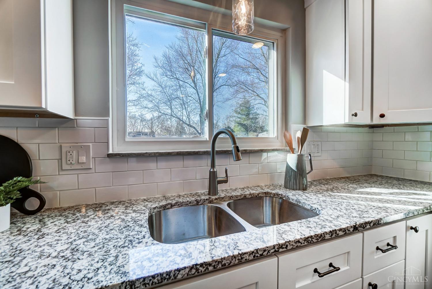 1837 Vanderbilt Drive