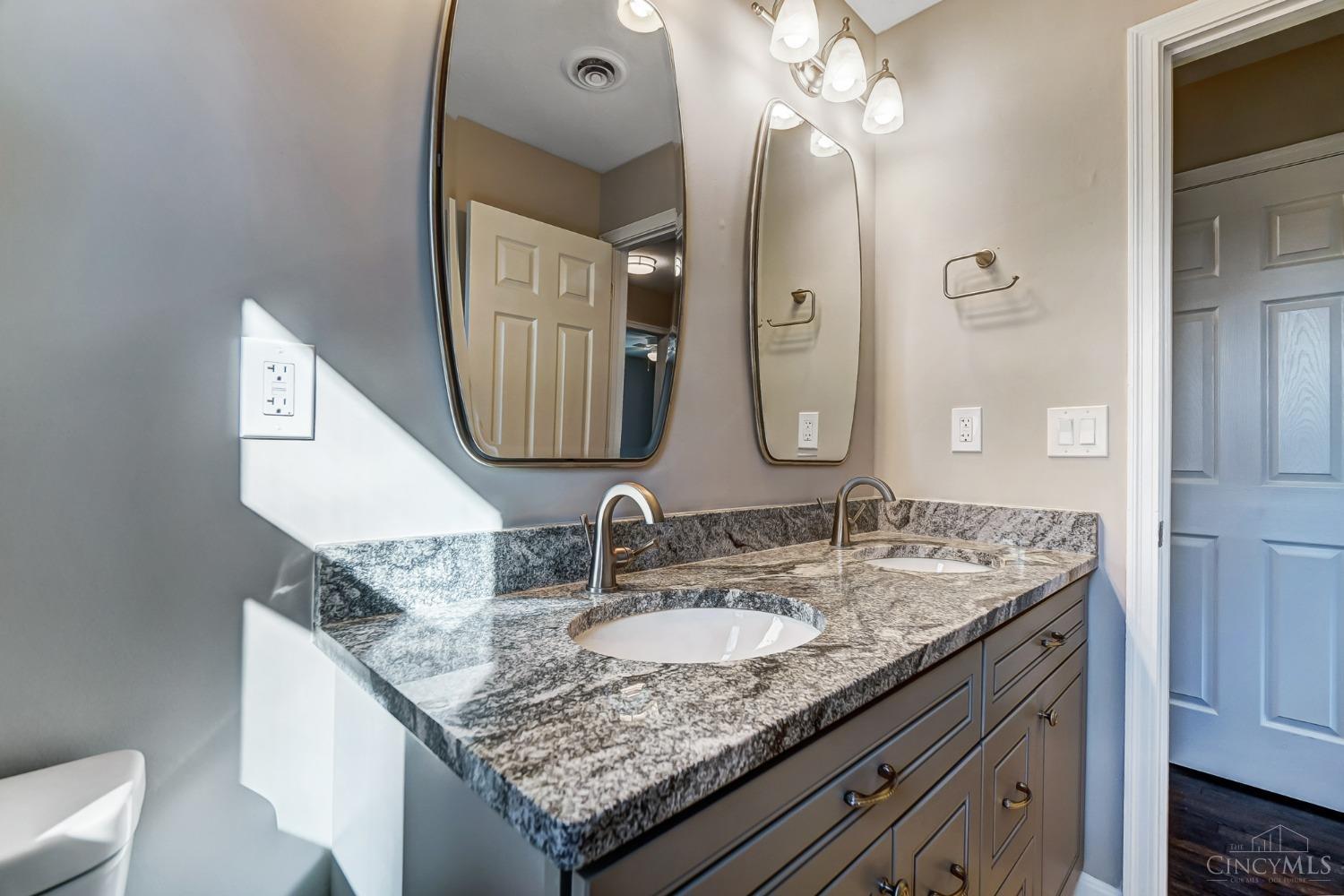 1837 Vanderbilt Drive