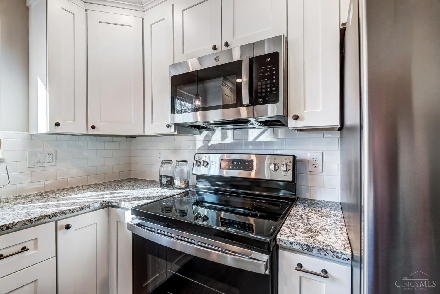 1837 Vanderbilt Drive