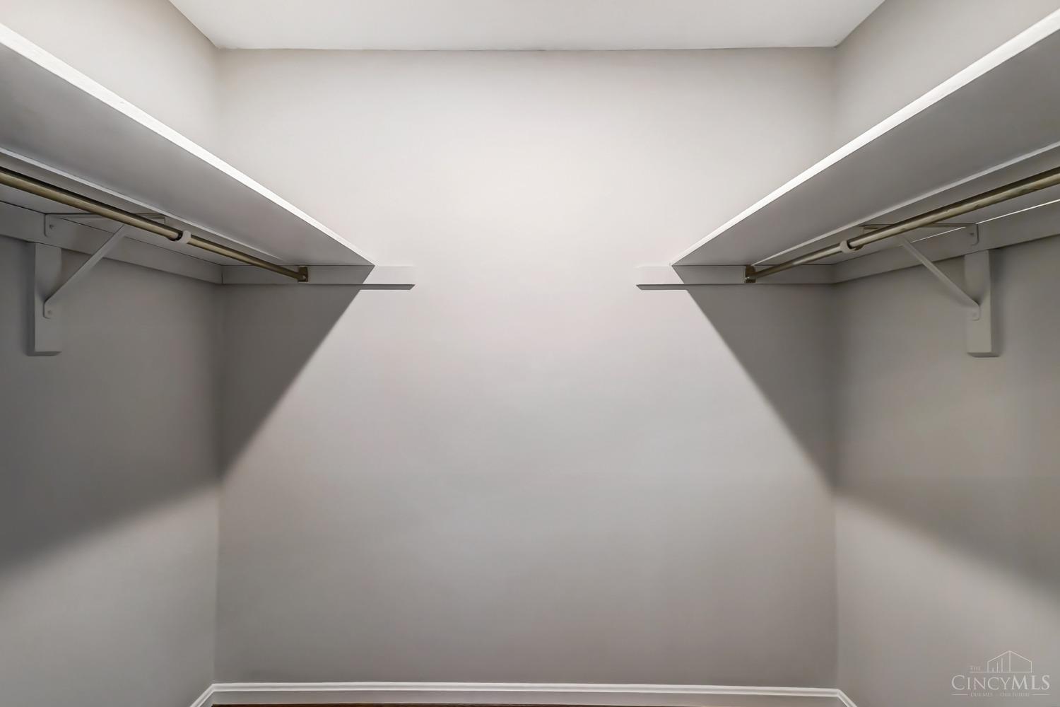 1837 Vanderbilt Drive