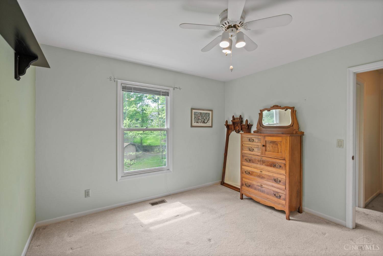 871 Surrey Trail