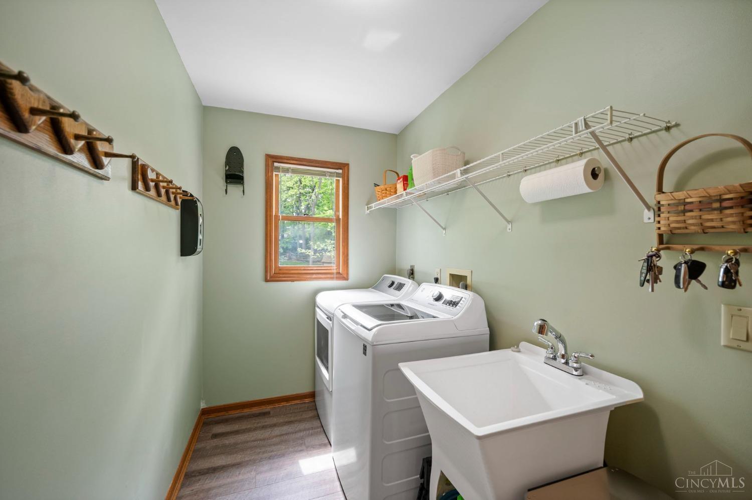 871 Surrey Trail