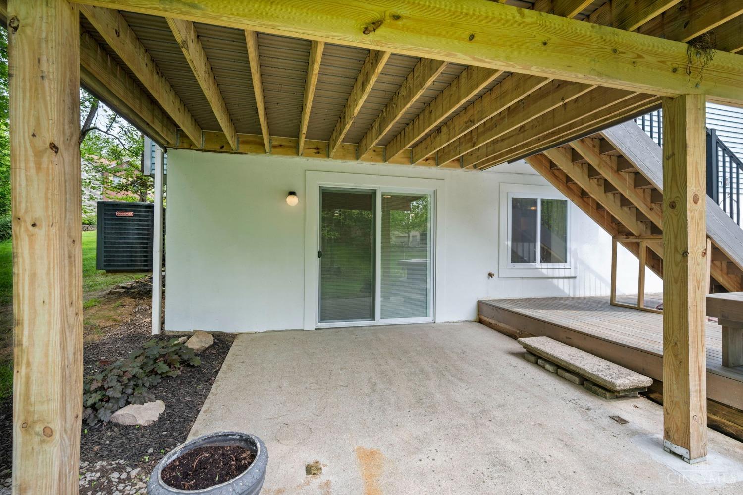 871 Surrey Trail