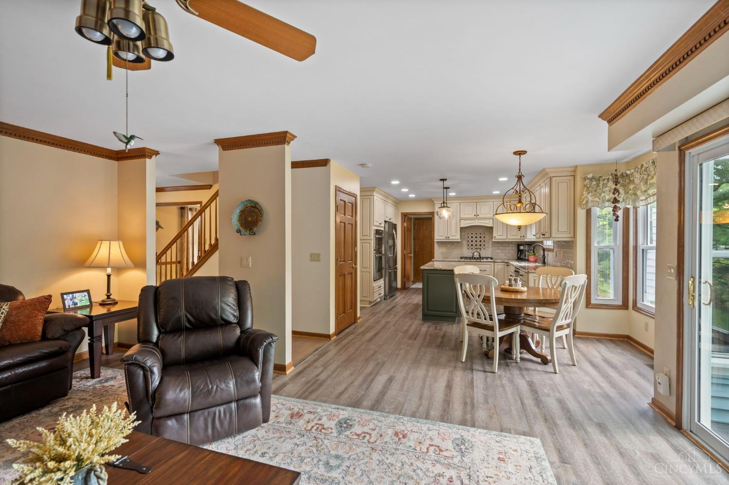 871 Surrey Trail