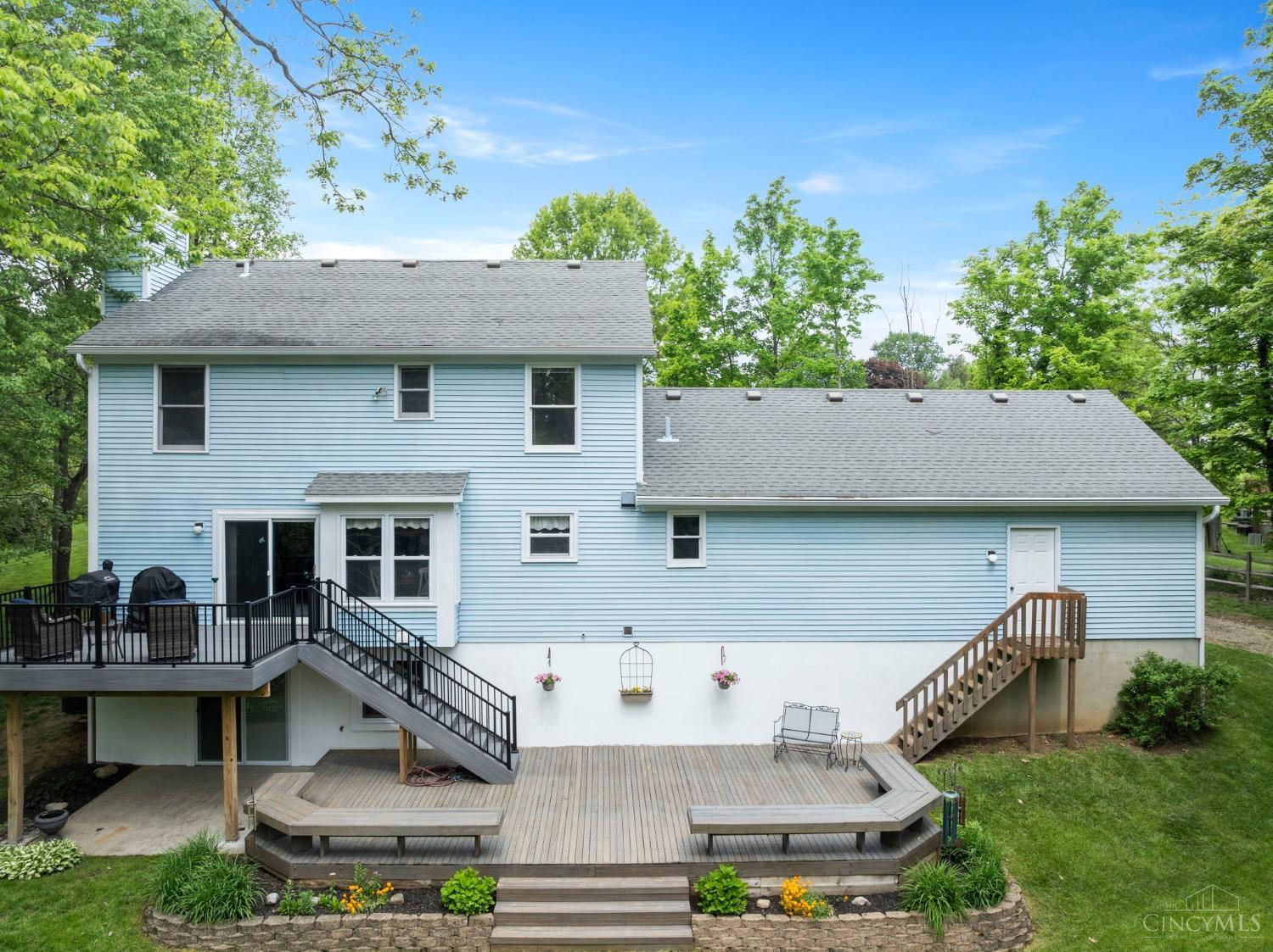871 Surrey Trail