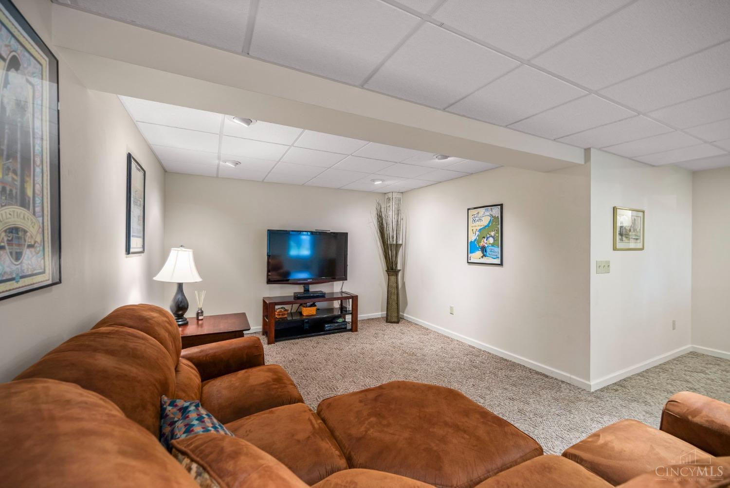 871 Surrey Trail
