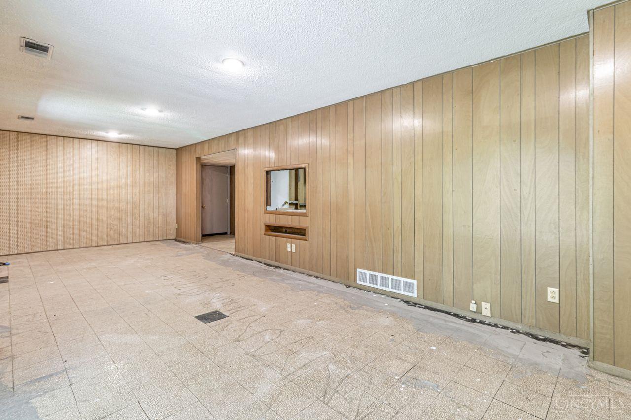 3838 Lincoln Road