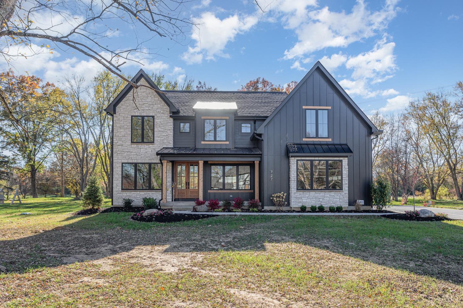 2920 E Galbraith
