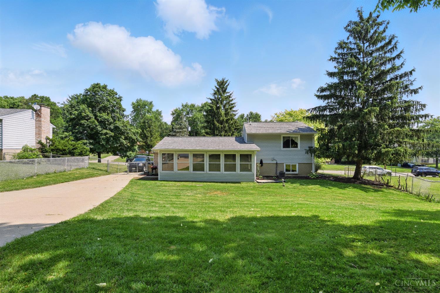 1901 Leway Drive