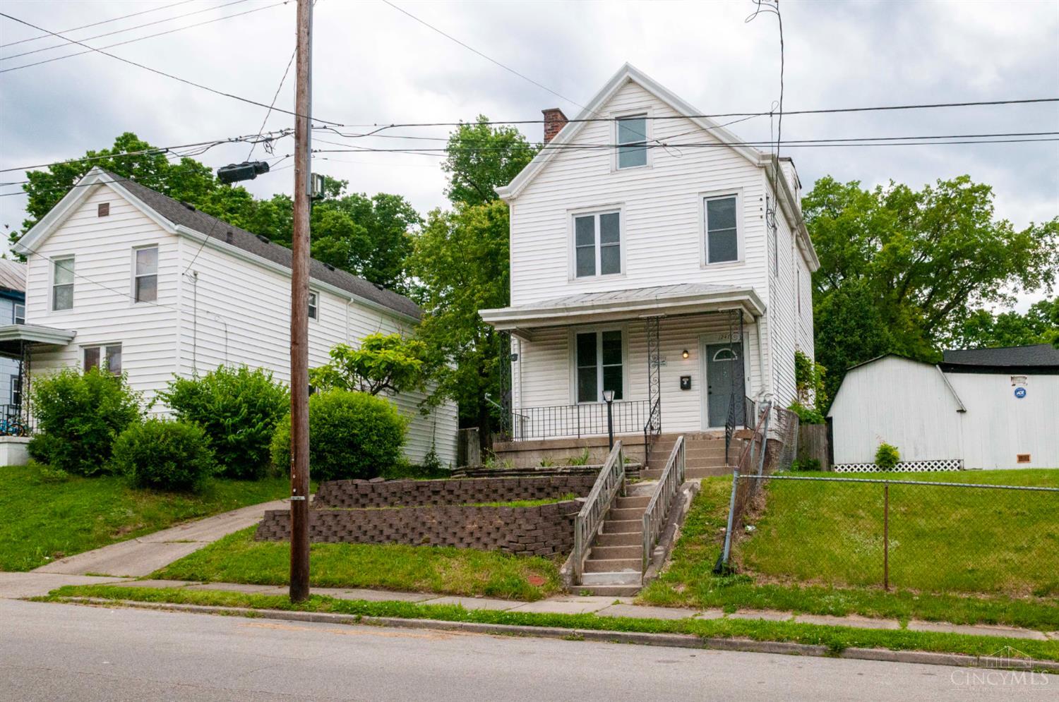 1247 Beech