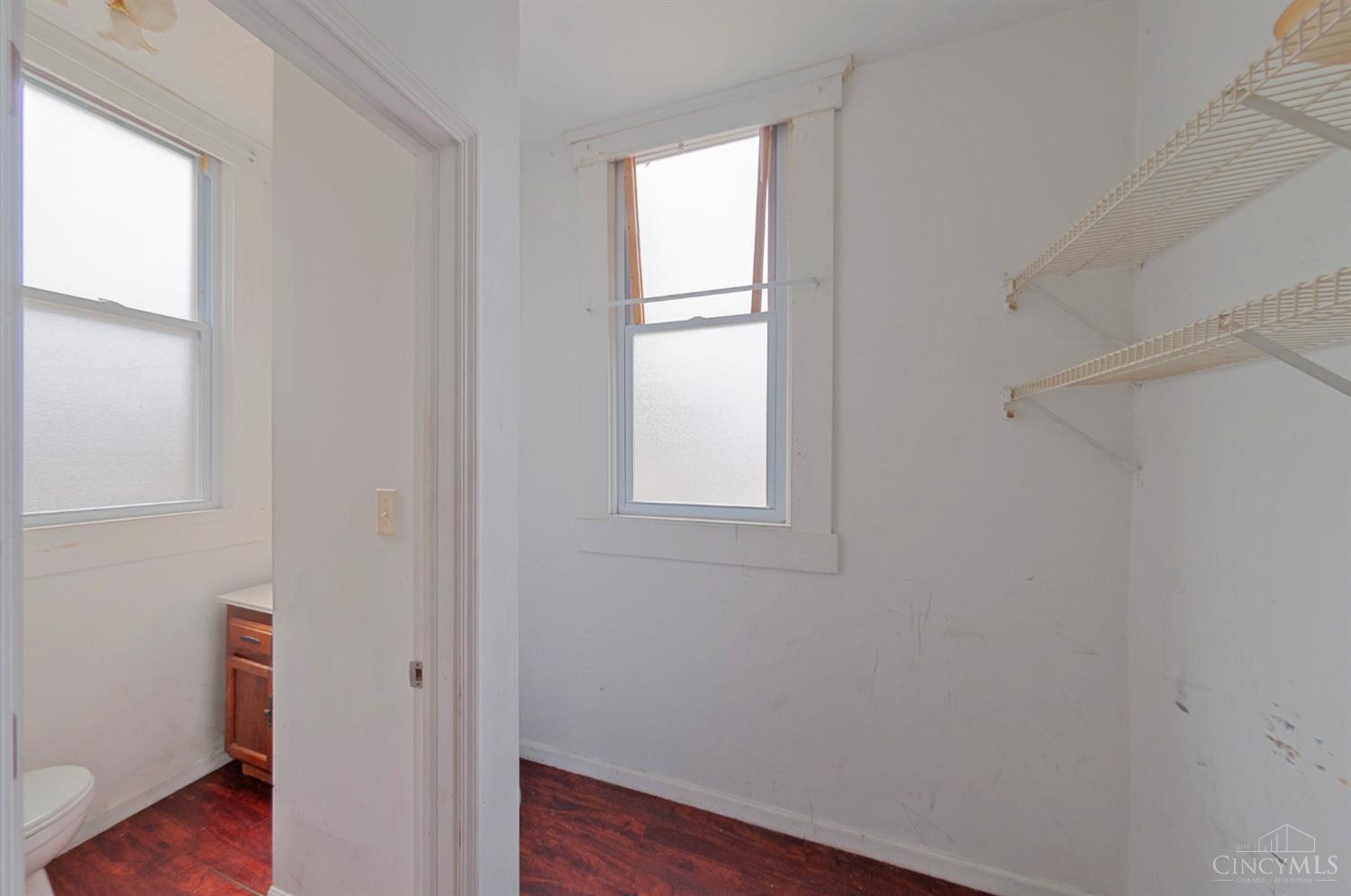 1247 Beech