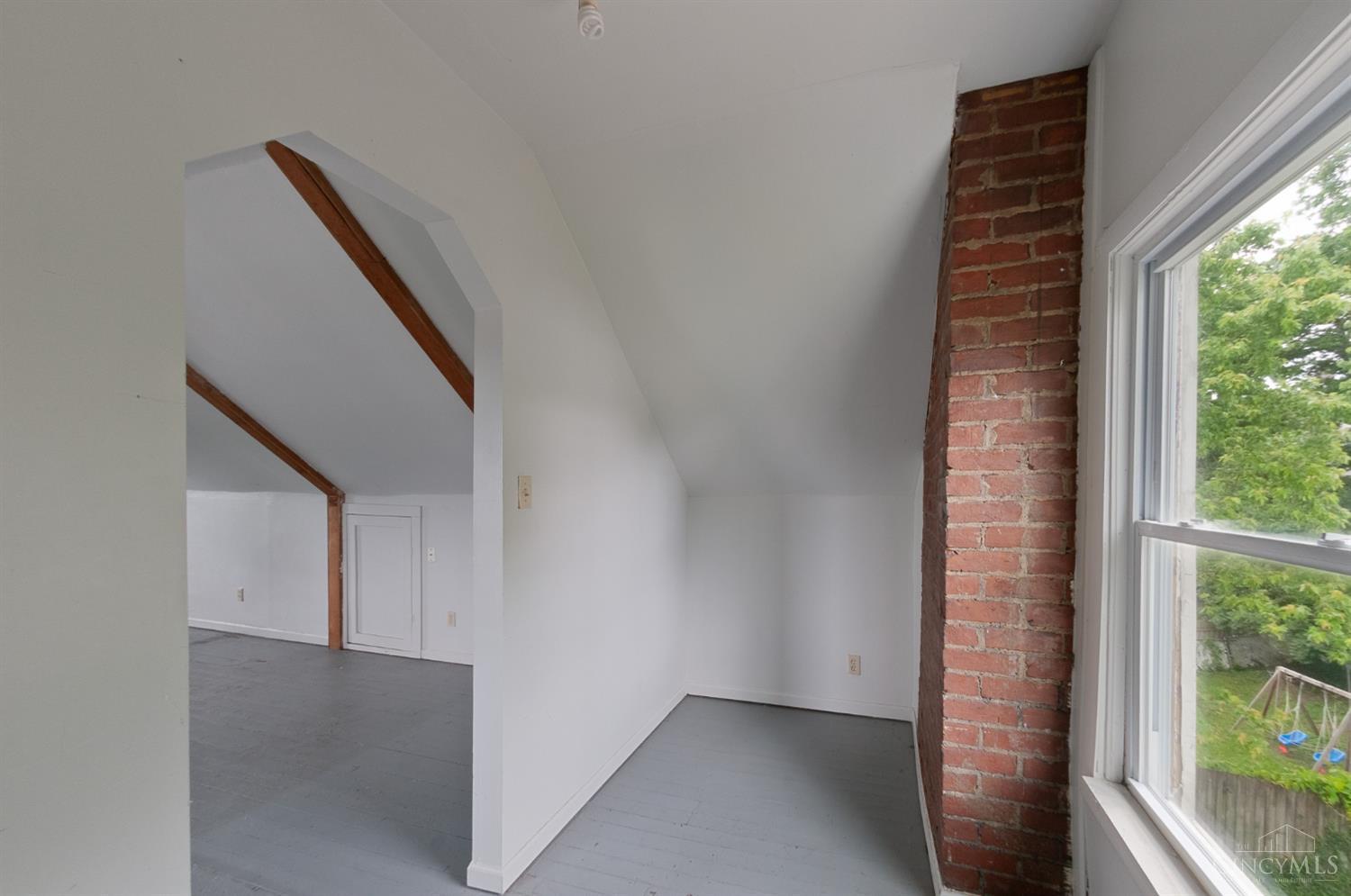 1247 Beech