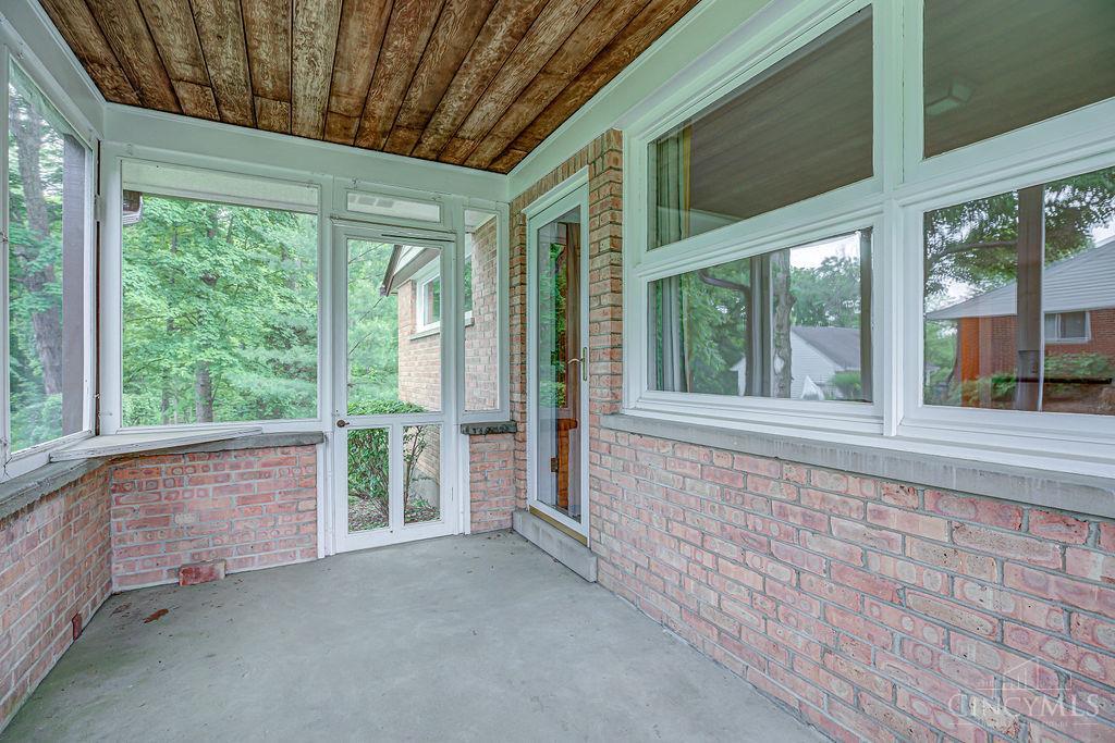 3355 Greenbush Avenue