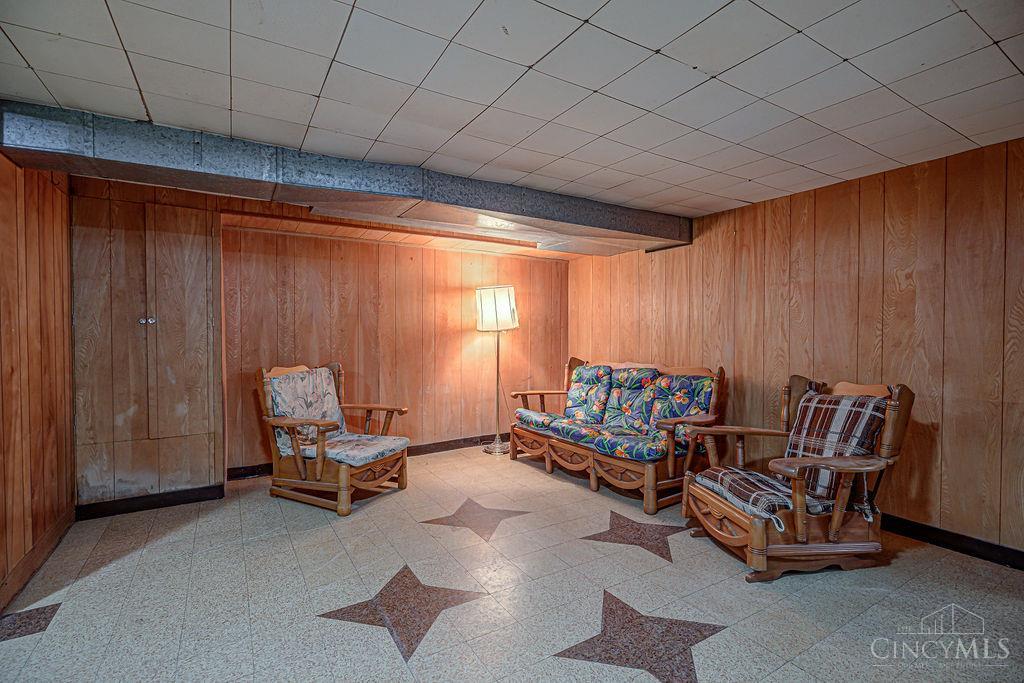 3355 Greenbush Avenue