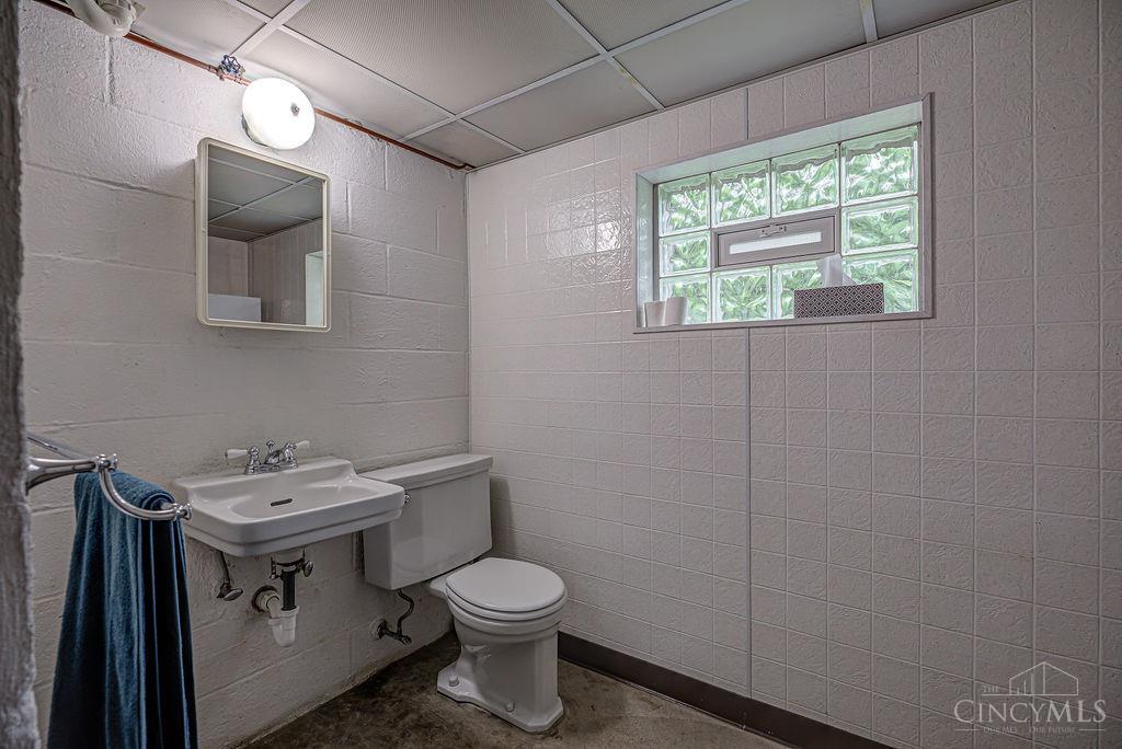 3355 Greenbush Avenue