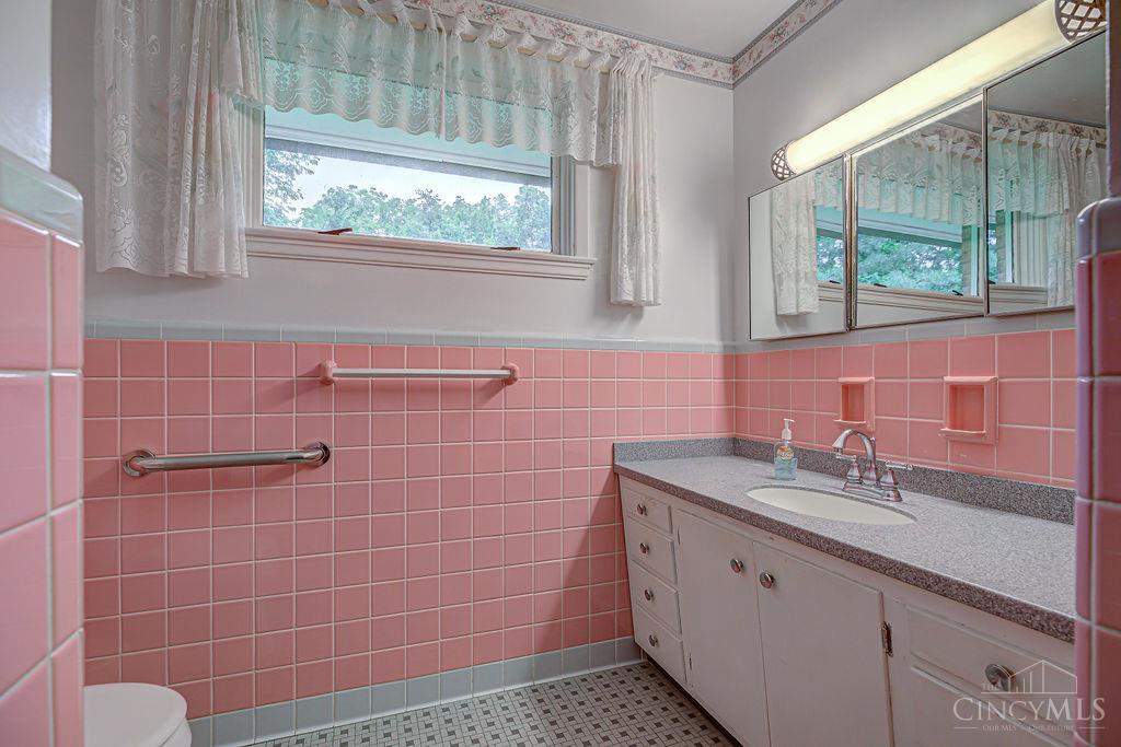 3355 Greenbush Avenue