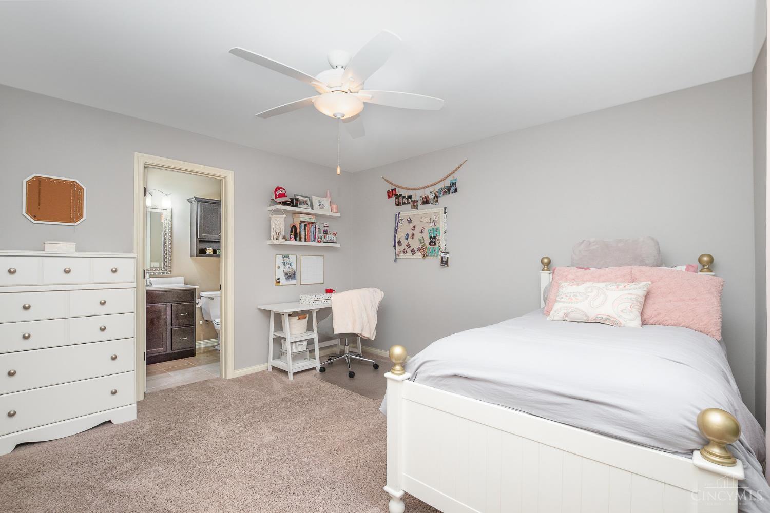 1546 Jacks Way