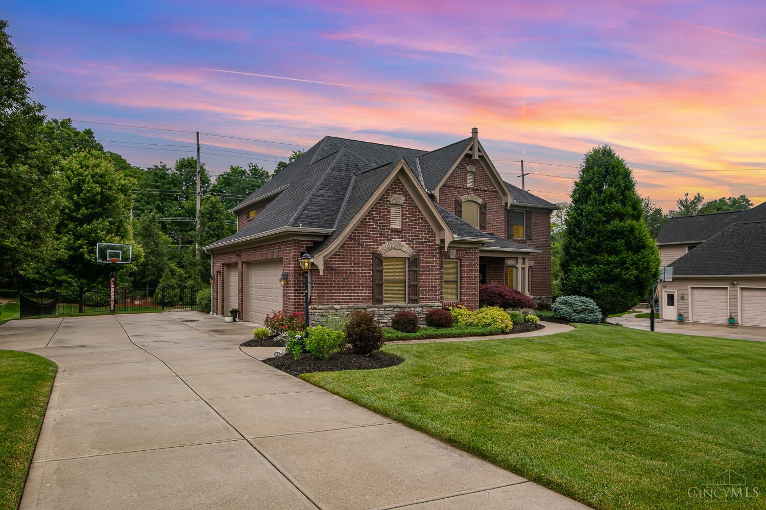 1546 Jacks Way