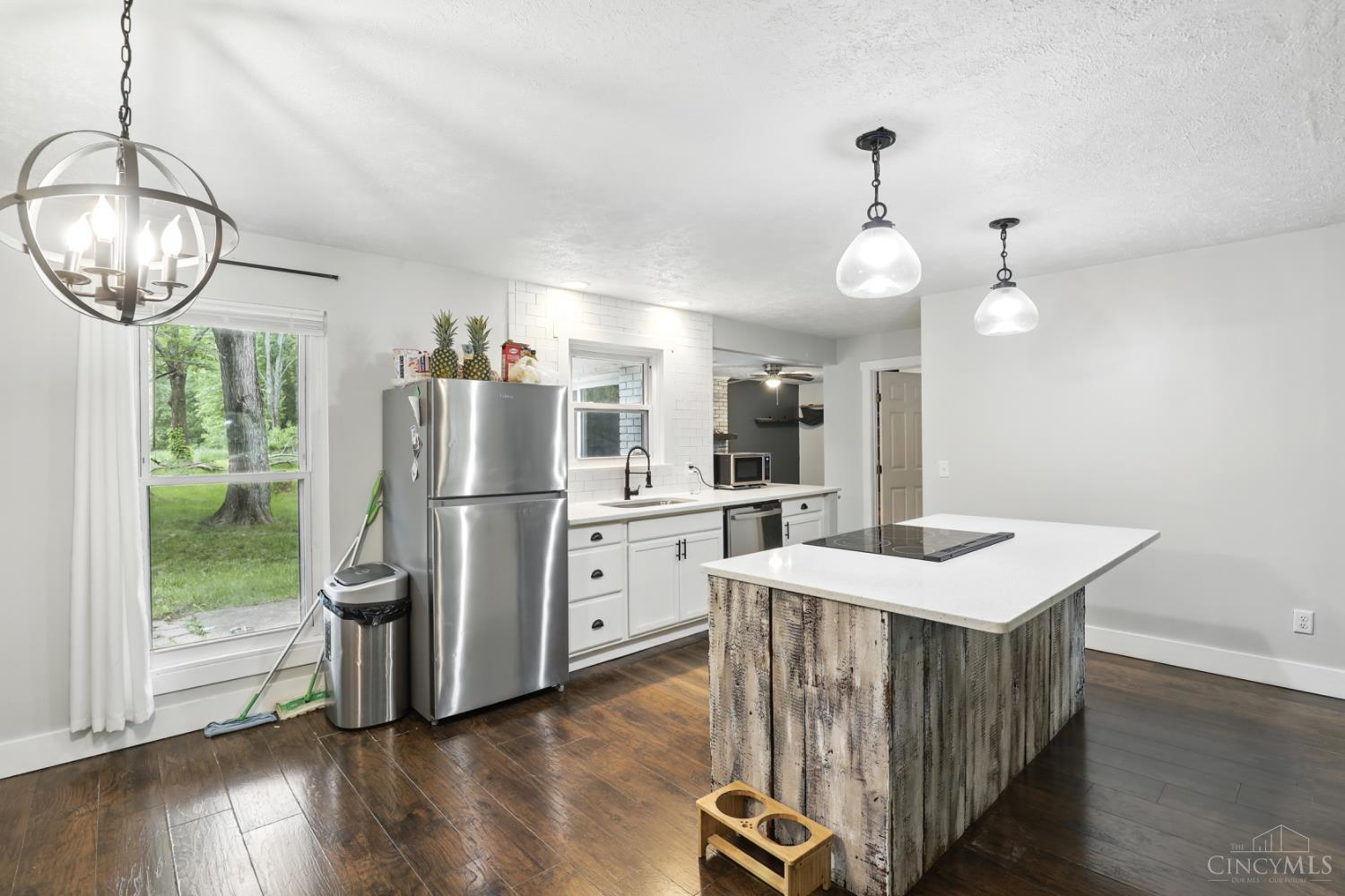 2031 Woodville Pike