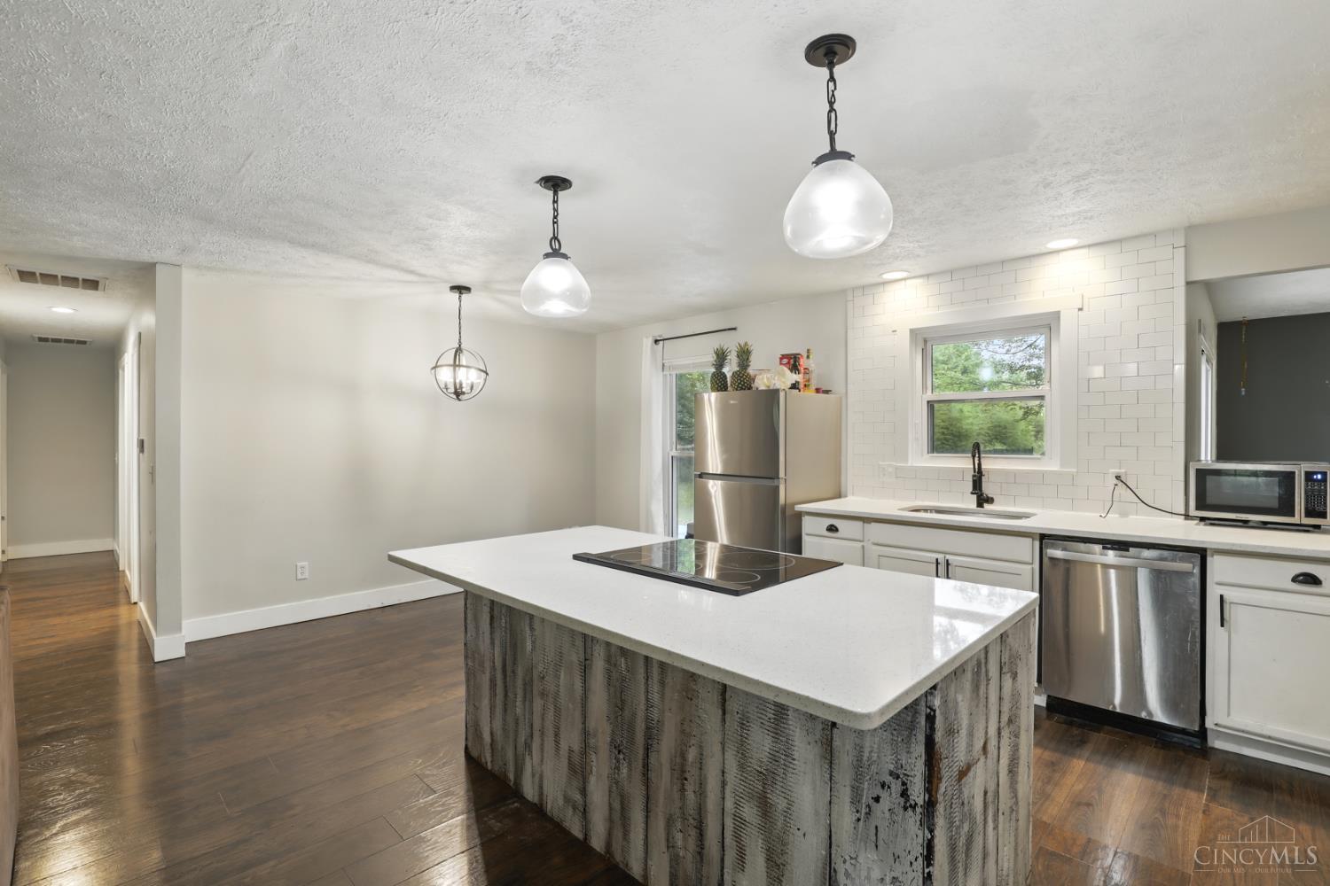 2031 Woodville Pike