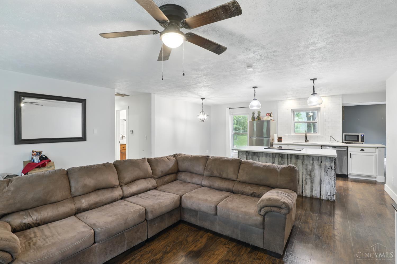 2031 Woodville Pike